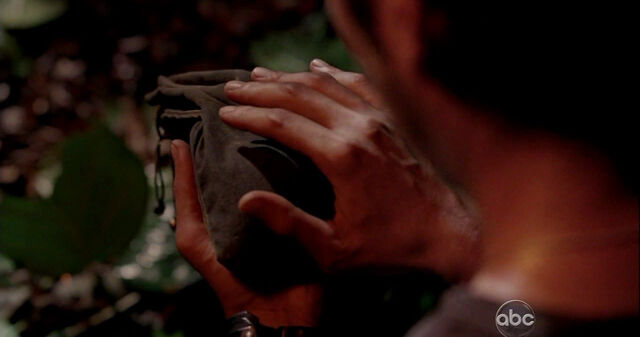 Ficheiro:6x07 TalkingToAshes.jpg