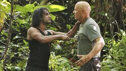 6x06 StabbingAFriend.jpg