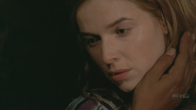 File:4x03 Dead Elsa.jpg