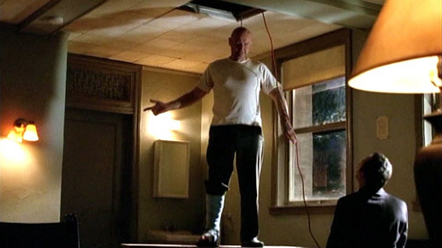 File:5x07 Electric hanging.png