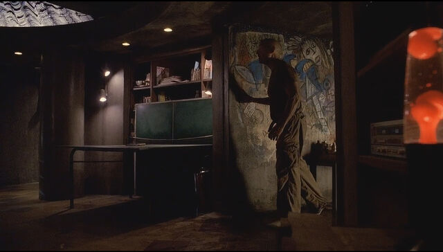 File:2x02-StationInvestigation.jpg
