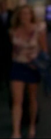 File:01x23 Nikki's Clothes.jpg