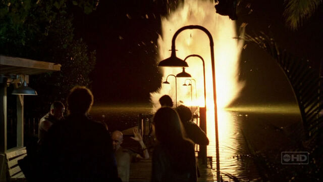 File:800px-3x13 TMFT sub explodes.jpg