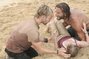 3x08Des saving Claire.jpg