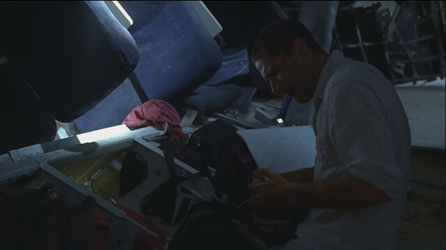 File:1x03-Scavenging.jpg