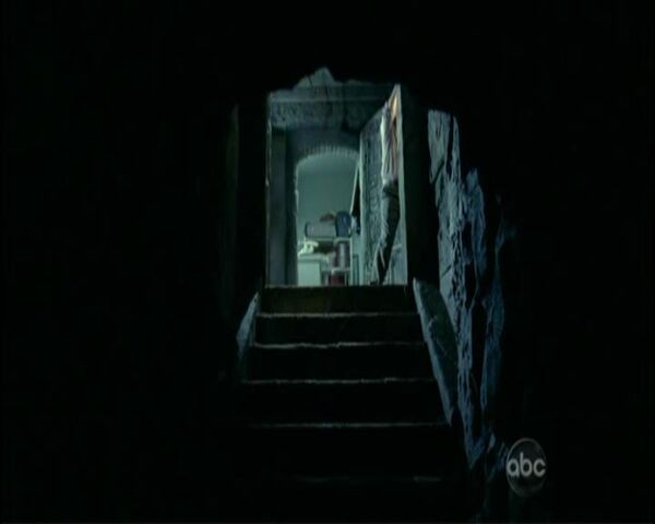 File:Through bens door.jpg