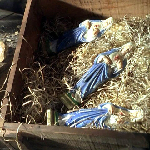 Archivo:23psalm-mary-statues.jpg