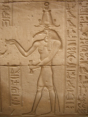 File:Thoth-atef.jpg
