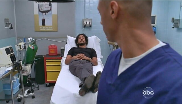 File:5x04 TakingCareOfSayid.jpg