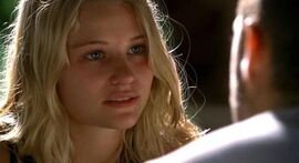1x10 claire 3.jpg