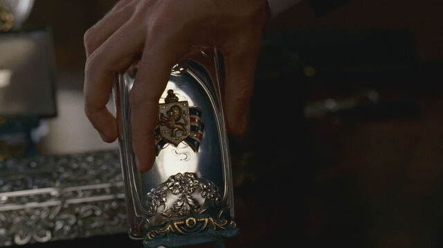 File:1x15-Charlie'sThievery.jpg