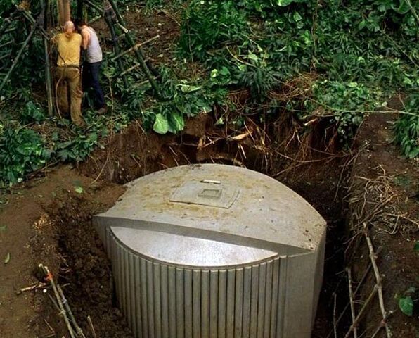 File:Ep1x19-hatch.jpg
