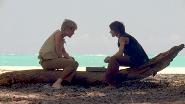File:Jacob&MiB children play.png
