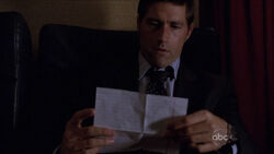 5x06 ReadingANote.jpg