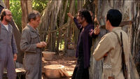5x10-oldham-tortures-sayid.jpg