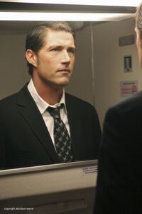 6x01 JackStaresHimself.jpg