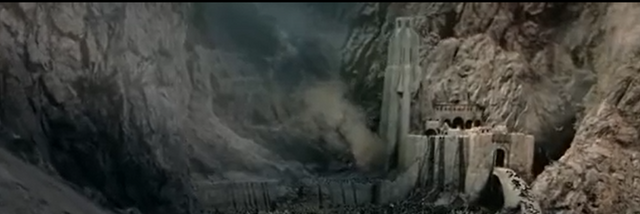 File:Helm´s deep.png