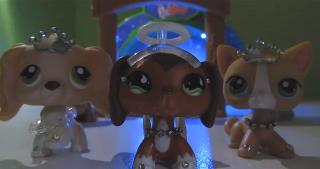 File:Savannah and her friends.png
