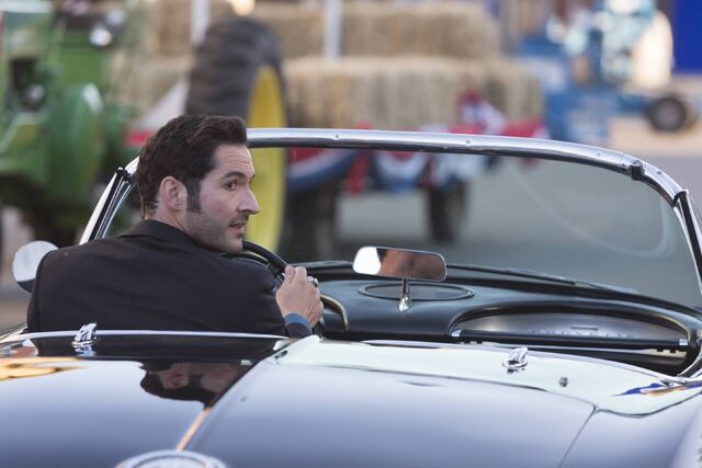 File:201 promo Lucifer driving.jpg