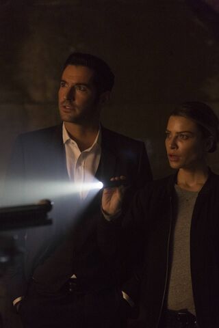 File:203 promo Lucifer Chloe.jpg