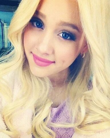 File:Ariana Grande as Cress.jpg