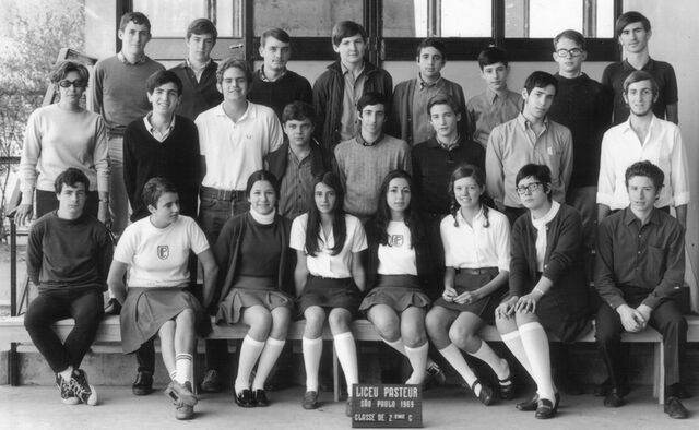 Fichier:LiceuPasteur-1969-02èmeC-FW-n.jpg