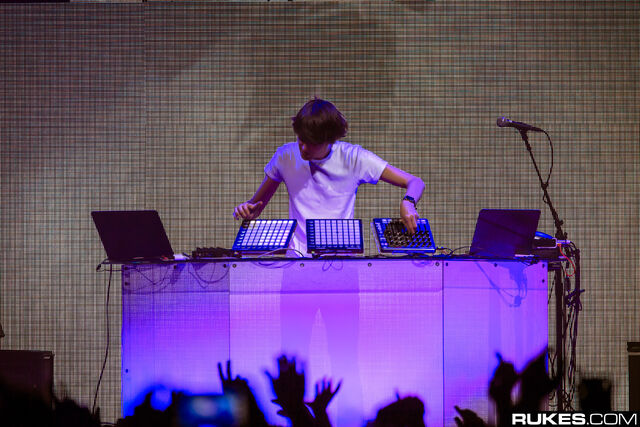 File:Madeon performing at the Great Saltair during Zedd's True Colors Tour (2).jpg