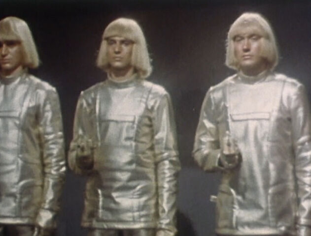 File:WarOfTheRobots.jpg