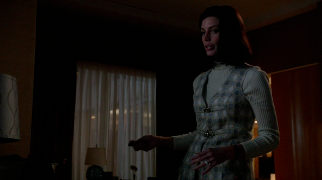 File:6x01 Megans outfits (09).png