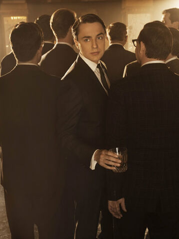File:Season4-pete.jpg
