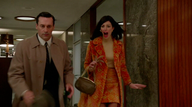 File:6x01 Megans outfits (07).png