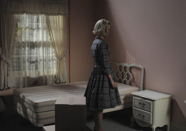 File:Episode-13-betty.jpg