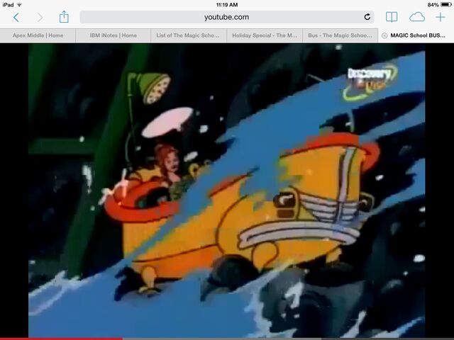 File:Boat from mussel beach.jpg