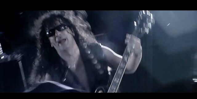 Archivo:Frank (Vodka'n'roll).jpg