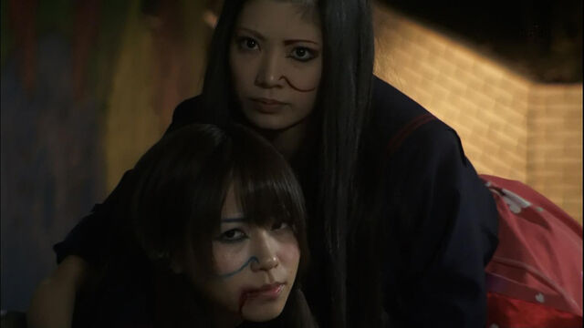 File:Kuramochi Asuka kasai Tomomi800.jpg