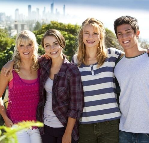 File:Sirena-nixie-lyla-zac-mako-mermaids.jpg