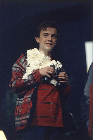 File:Malcolm In the Middle - Set Still - S02E02 (6).jpg