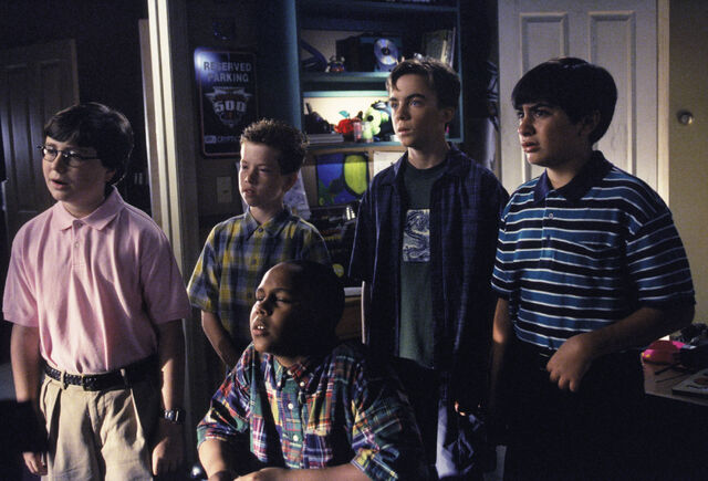 File:Malcolm In the Middle - Set Still - S02E06 (5).jpg