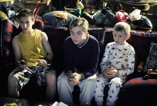File:Malcolm In the Middle - Set Still - S01E14 (2).jpg