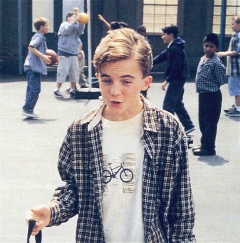 File:Malcolm In the Middle - Set Still - S01E09 (2).jpg