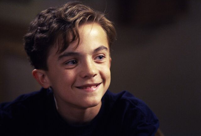 File:Malcolm In the Middle - Set Still - S01E02 (9).jpg