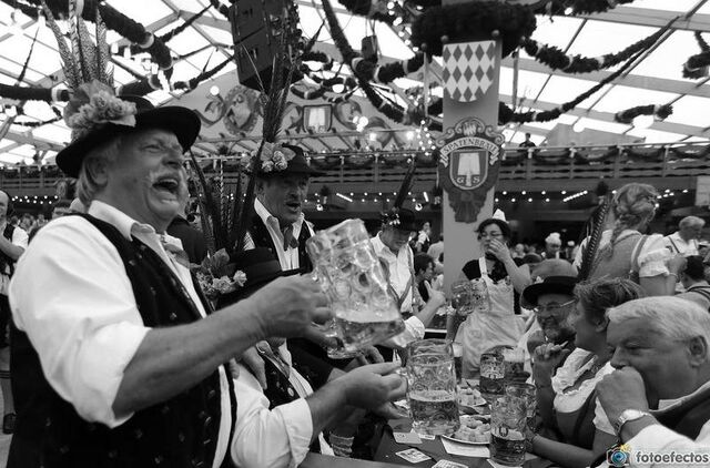 Archivo:Oktoberfest barbarossa.jpg