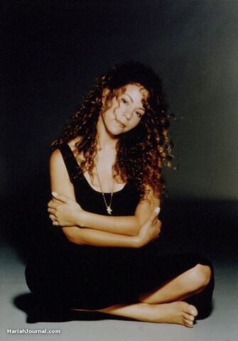 File:Mariahmusicbox2.jpg