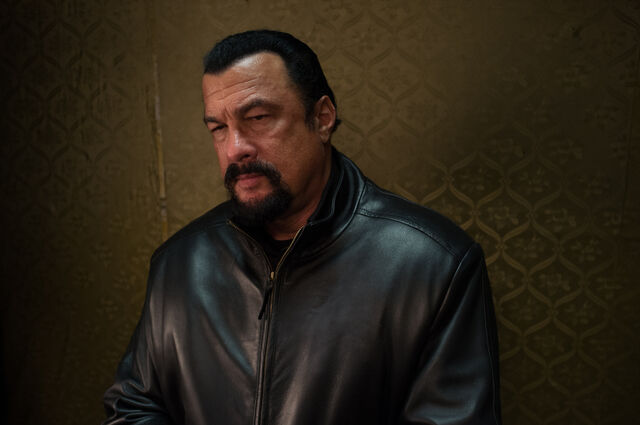 File:Sasha waits.jpg