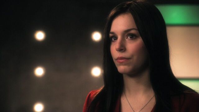 File:Mia Dearden Smallville.jpg