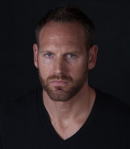 File:Keil Oakley Zepernick.jpg