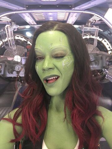 File:Zoe Saldana Behind the Scenes 1jpg.jpeg