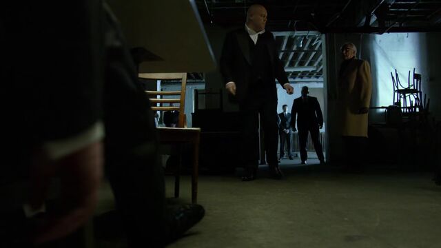 File:Daredevil S01E12 000945862.jpg
