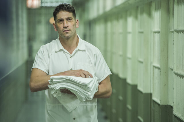 File:FrankCastle-PrisonWalk-S2E9.jpg