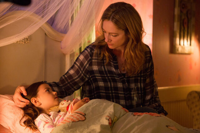 File:Maggie and Cassie.jpg